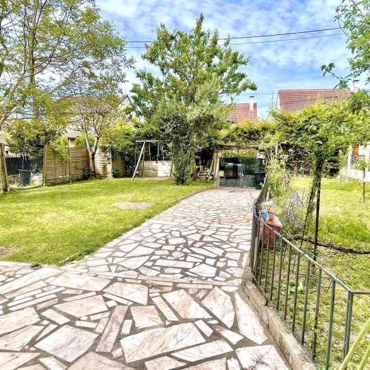  Annonces VINCENNES : Immeuble | GAGNY (93220) | 321 m2 | 0 &euro; 