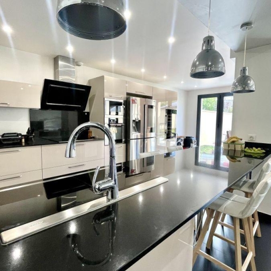  Annonces VINCENNES : Maison / Villa | LIVRY-GARGAN (93190) | 180 m2 | 685 000 &euro; 