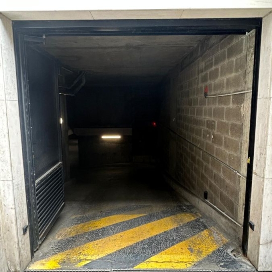  Annonces VINCENNES : Garage / Parking | PARIS (75015) | 12 m2 | 120 &euro; 