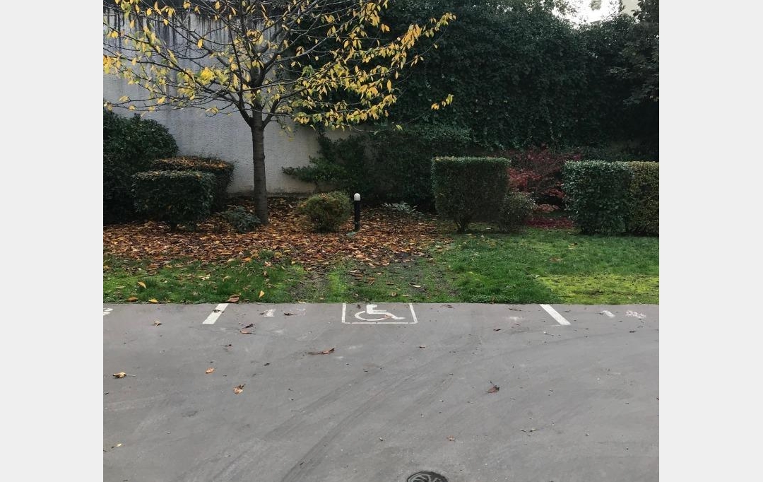 Annonces VINCENNES : Garage / Parking | ISSY-LES-MOULINEAUX (92130) | 0 m2 | 85 &euro; 