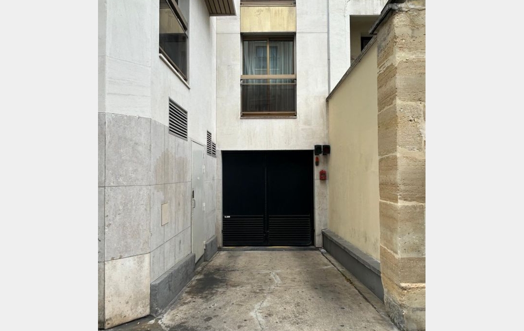 Annonces VINCENNES : Garage / Parking | PARIS (75015) | 12 m2 | 120 &euro; 