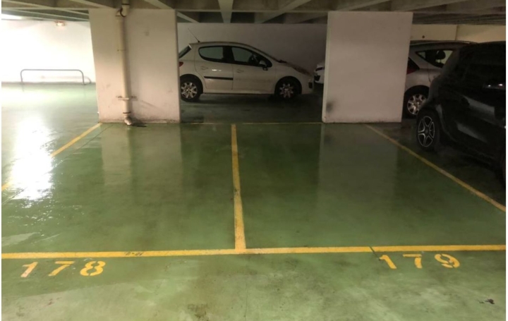  Annonces VINCENNES Garage / Parking | PARIS (75011) | 12 m2 | 110 € 